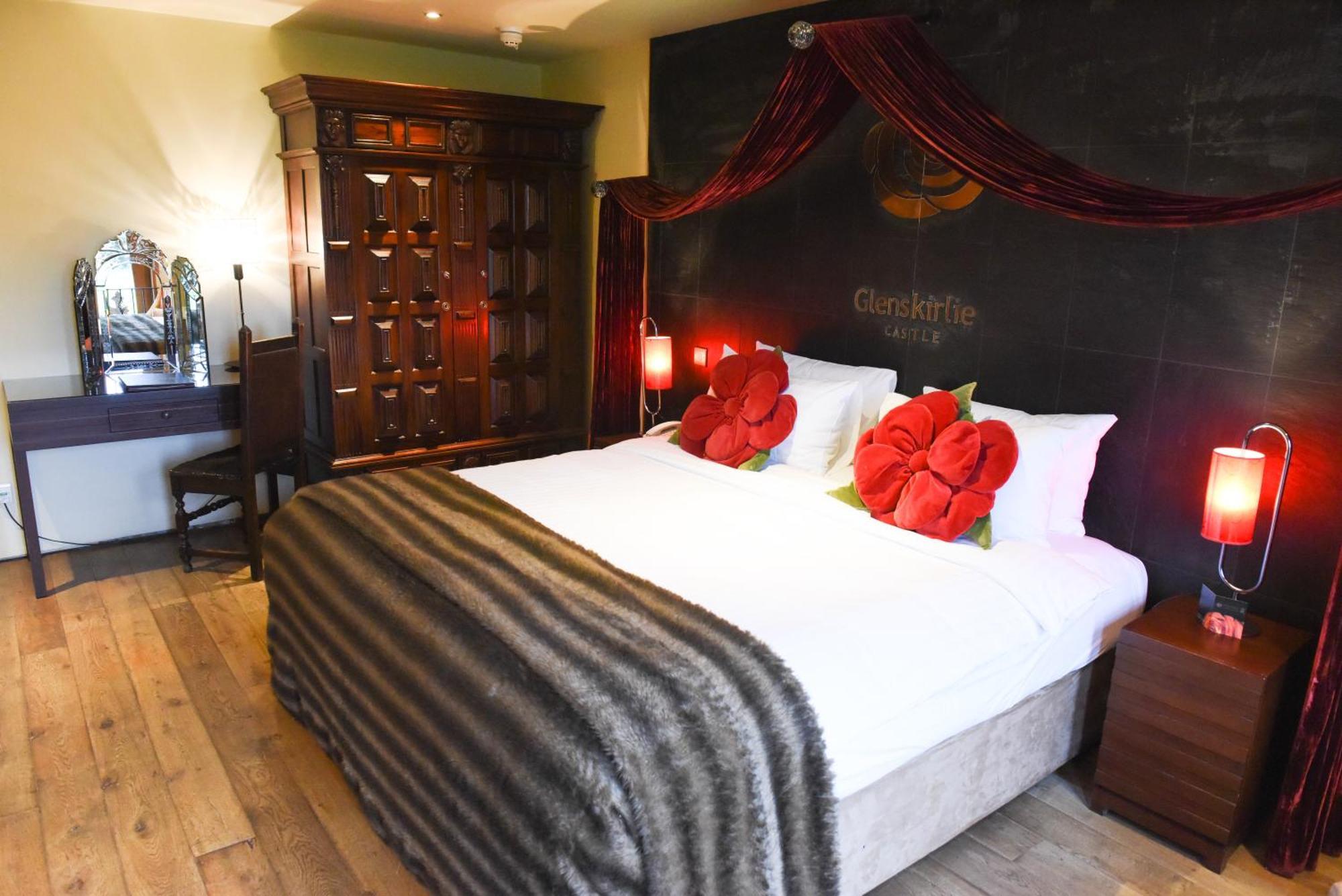 Banknock Glenskirlie Castle Hotel מראה חיצוני תמונה